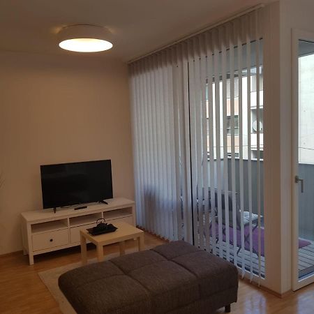 Central Lg Studio Free Parking Graz Bagian luar foto